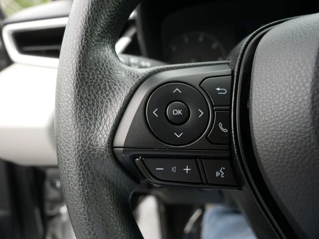 Certified Used 2025 Silver Toyota LE image 26