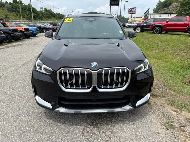 Used 2025 Black BMW xDrive28i image 8