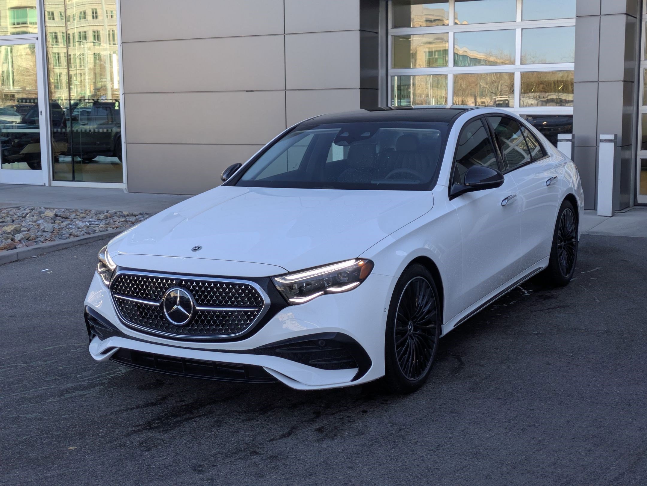 New 2026 Polar White Mercedes-Benz E 450 image 25