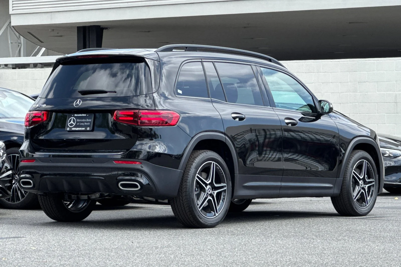 New 2026 Black Mercedes-Benz GLB 250 image 4