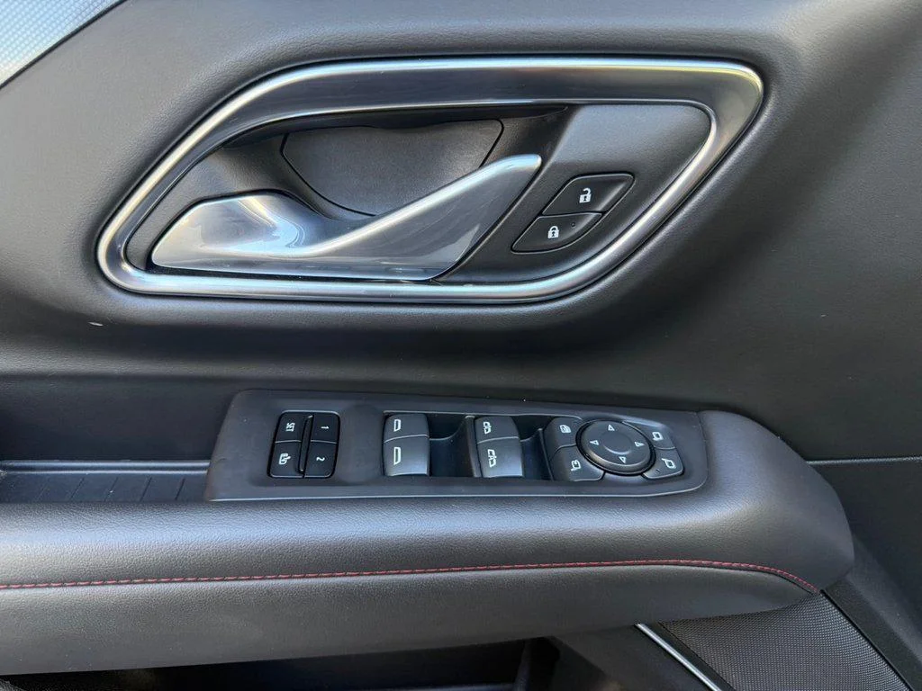 2024 Chevrolet Suburban RST - Photo 34