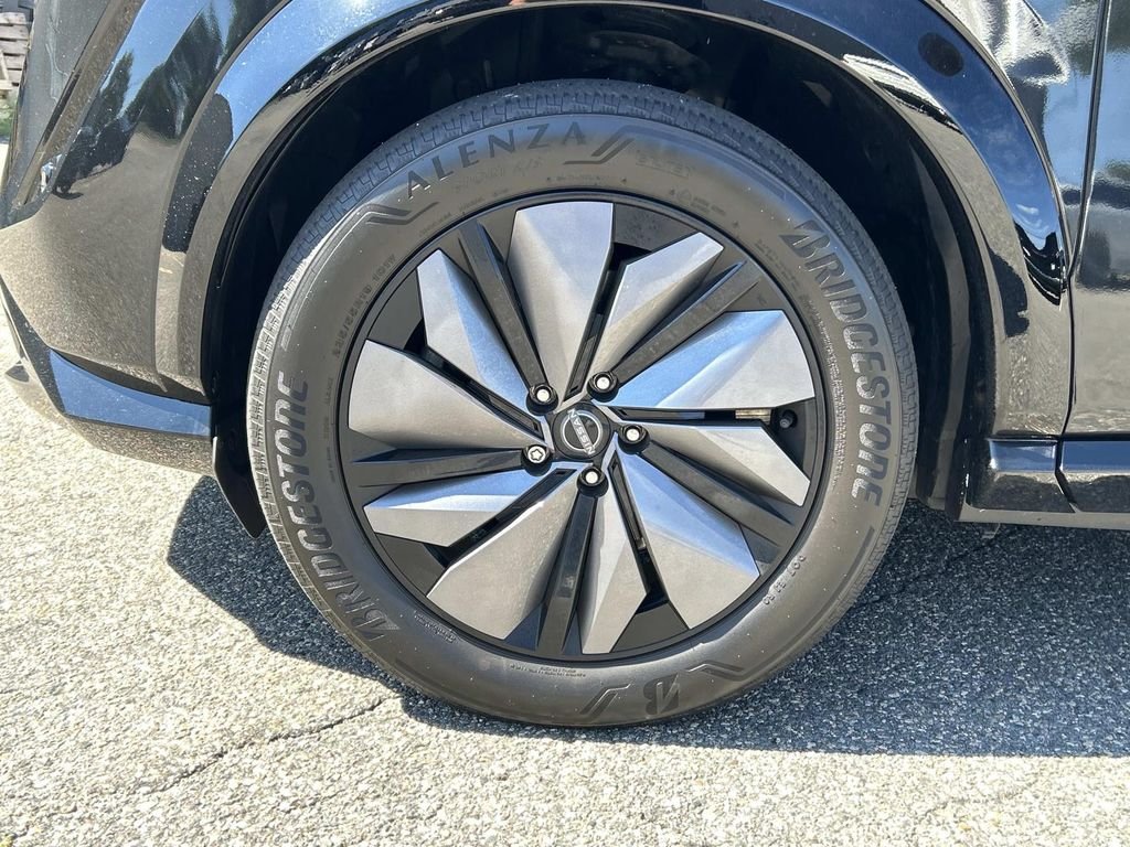 Used 2023 Black Nissan ENGAGE image 9