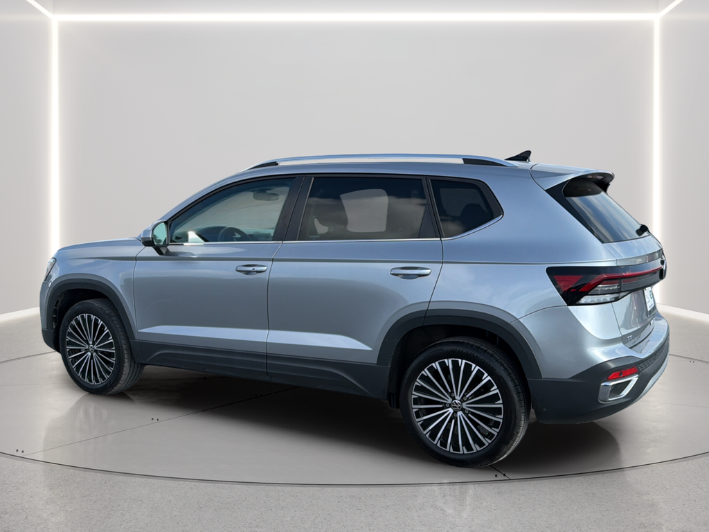 Used 2025 Pyrite Silver Metallic Volkswagen 1.5T SE image 14