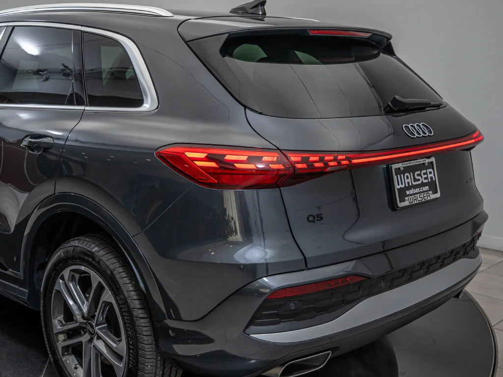 Used 2025 Tambora Gray Metallic Audi 2.0T Premium Plus image 19