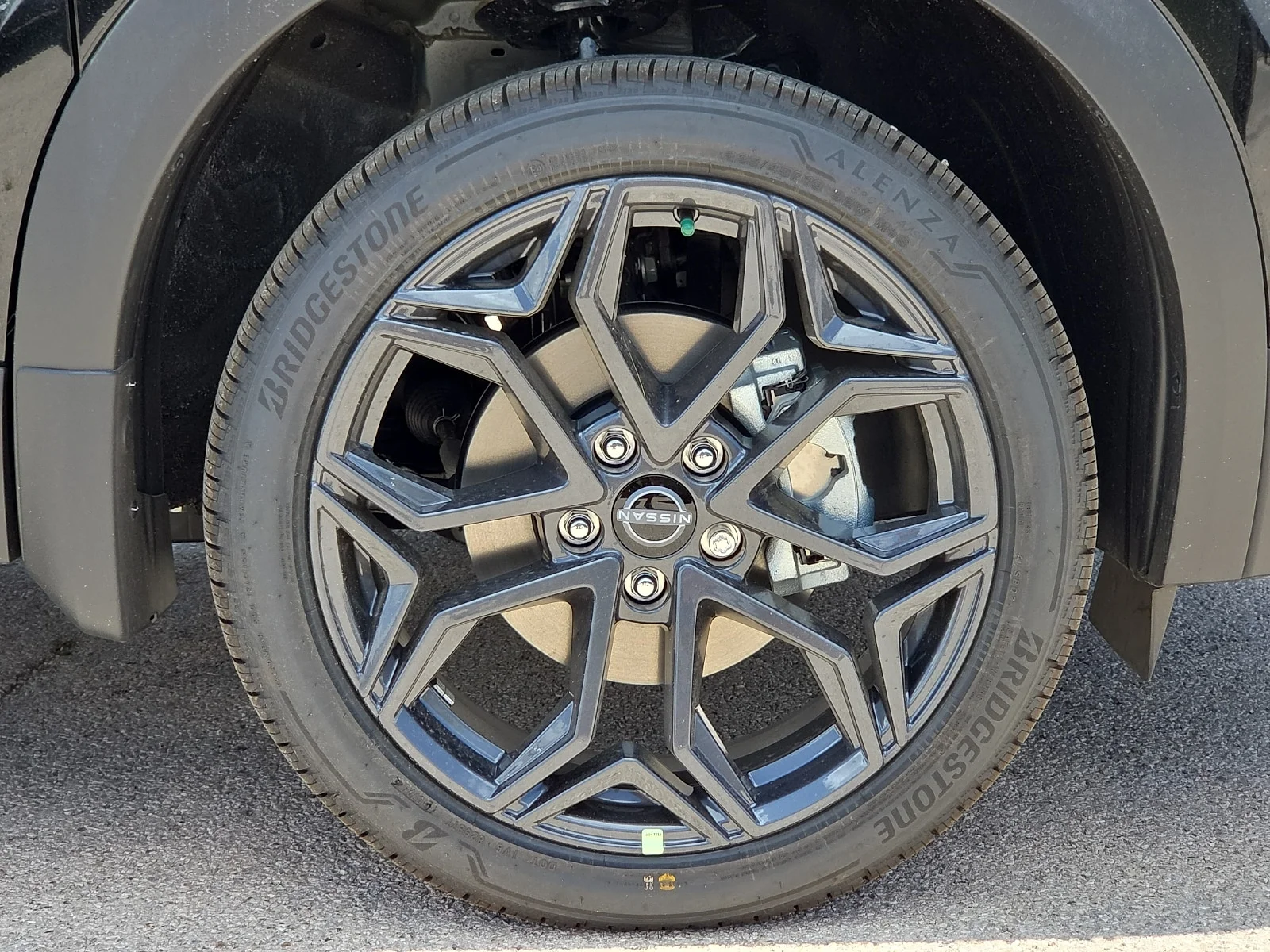 New 2026 KH3 Super Blac Nissan SR Front-Wheel Drive image 8