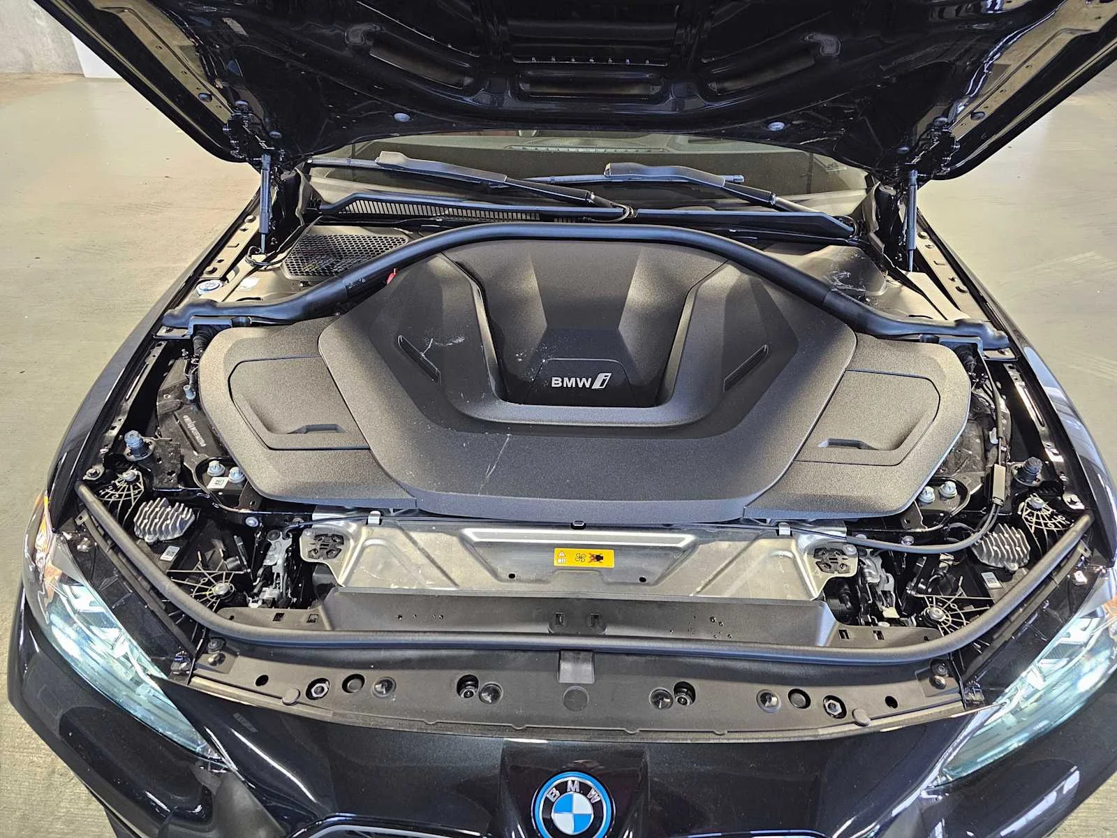 Certified Used 2024 Black Sapphire Metallic BMW eDrive35 image 9