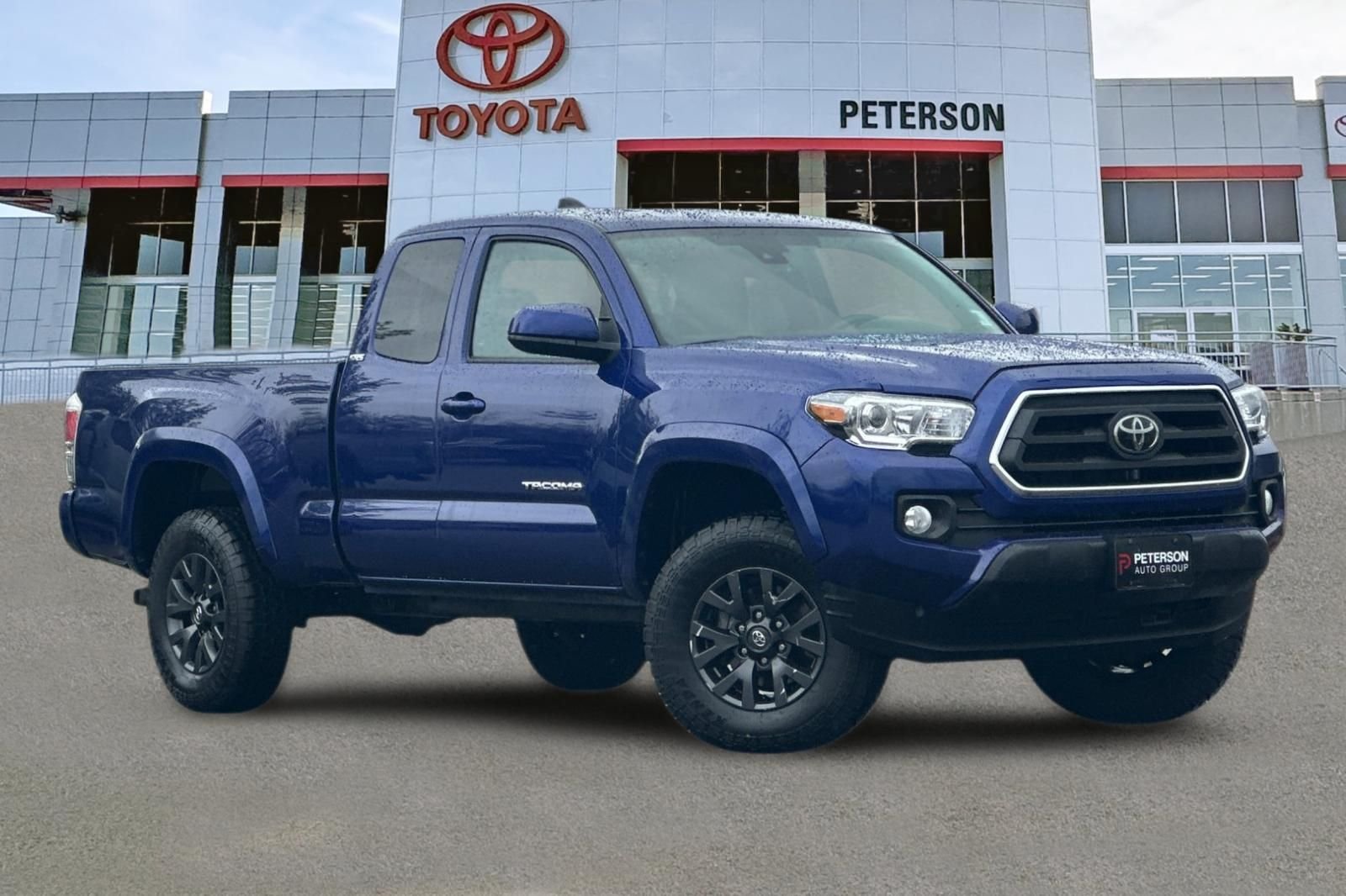 Used 2022 Blue Toyota SR5 image 2