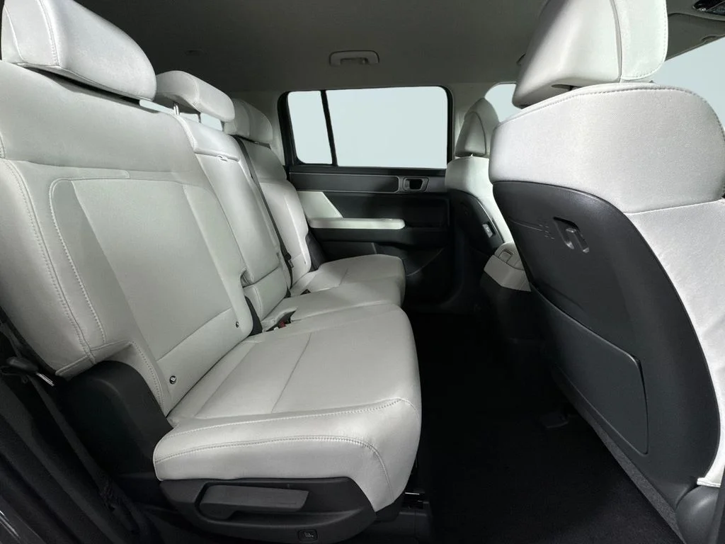 New 2026 Gray Hyundai SE image 13