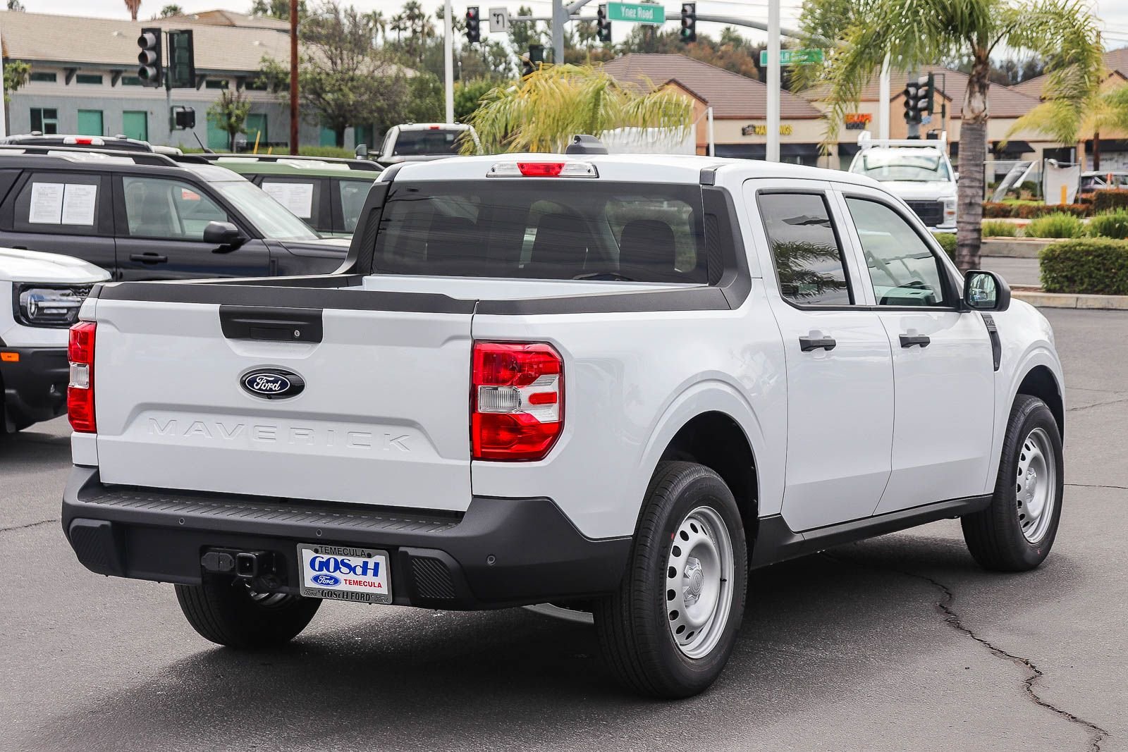 New 2026 Oxford White Ford XL image 4