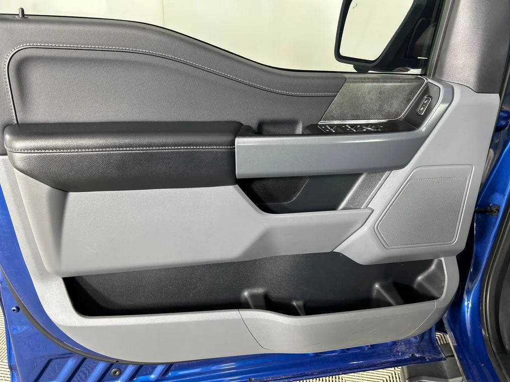 Used 2024 Blue Ford XLT image 12
