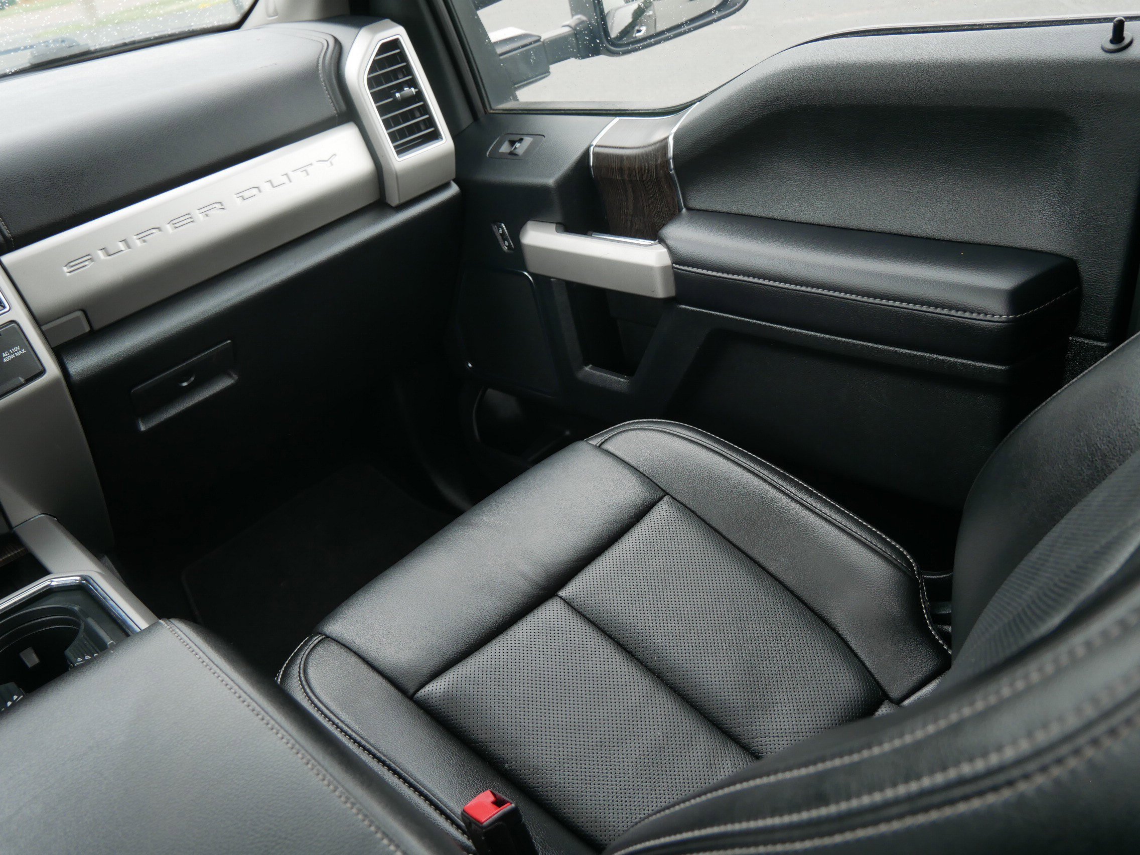 Used 2021 Black Ford LARIAT image 17