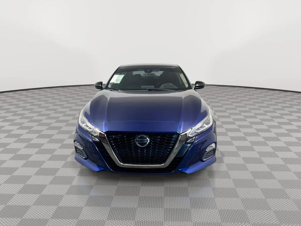 Certified Used 2022 Blue Nissan 2.5 SR image 3