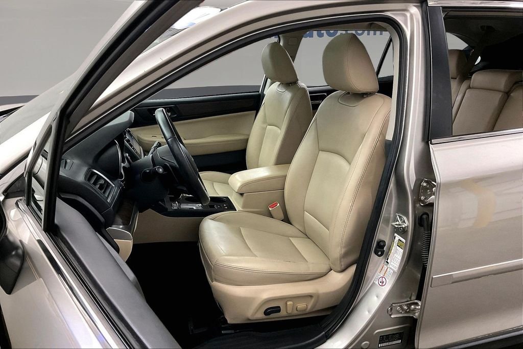 Used 2017 Gray Subaru 2.5i image 29