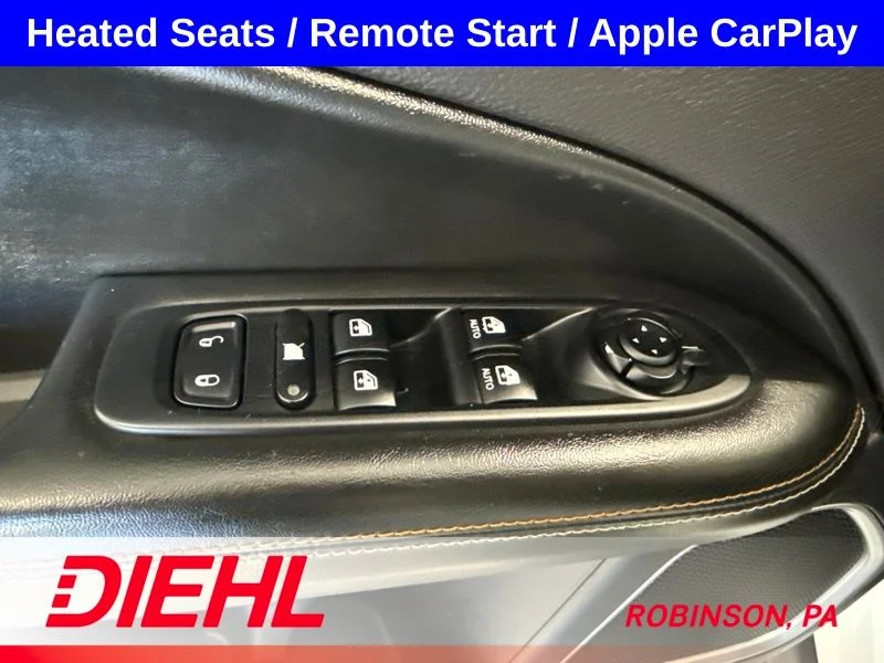 Used 2018 White Jeep Latitude image 22