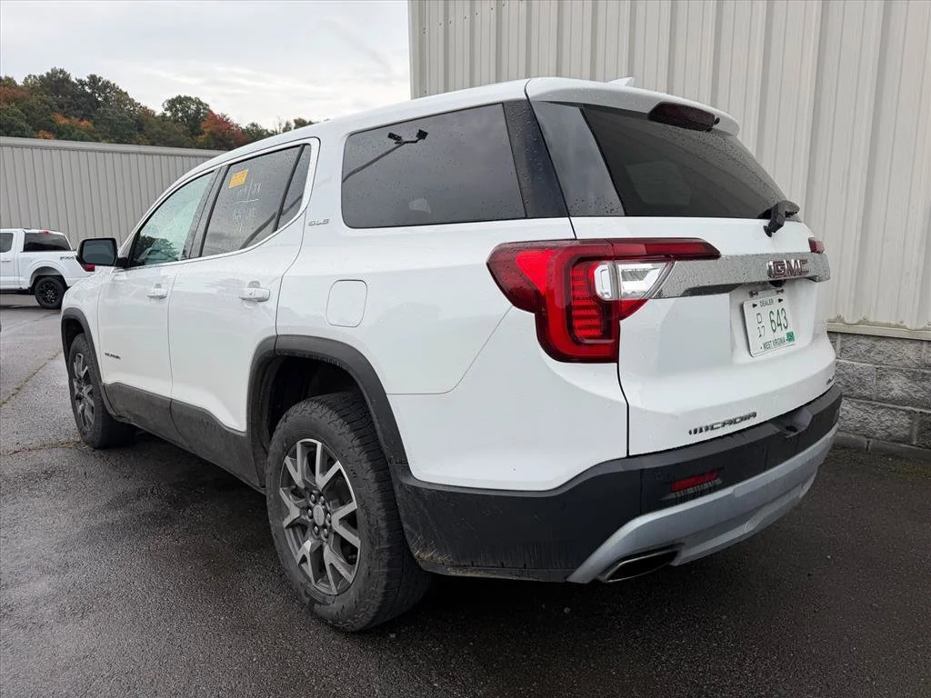 Used 2021 White GMC SLE image 4