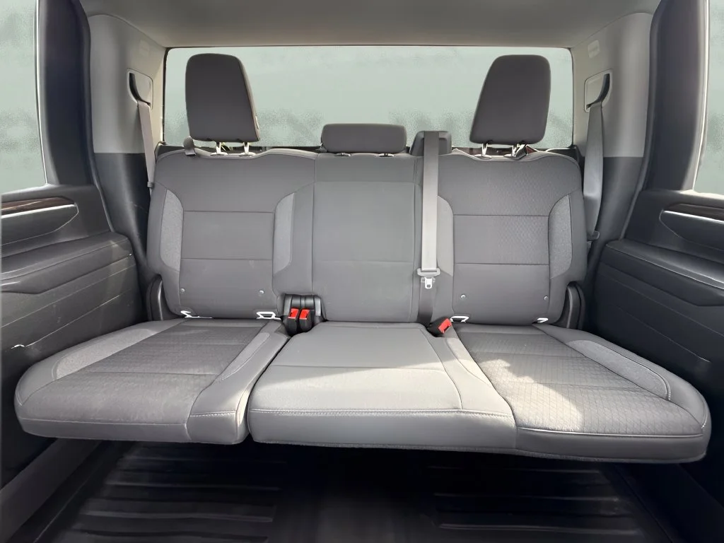 Used 2025 White Chevrolet LT image 10