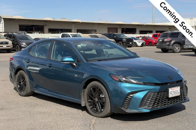 2025 Toyota Camry LE