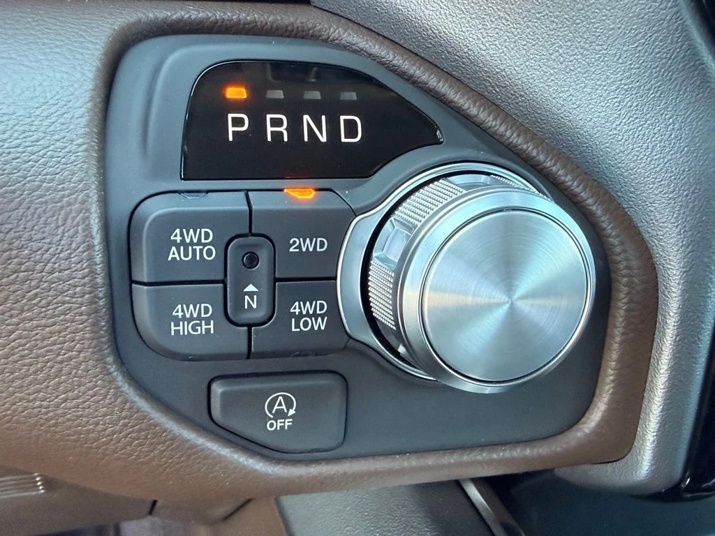 New 2026 Molten Red Pearl-Coat Exterior Paint RAM Laramie image 19