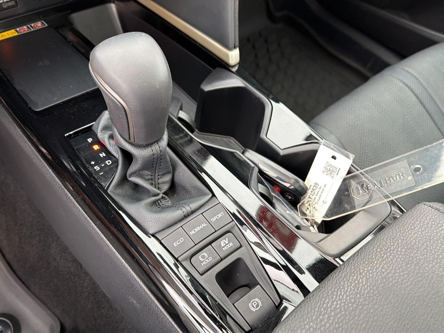 Used 2025 Midnight Black Metallic Toyota XSE image 28