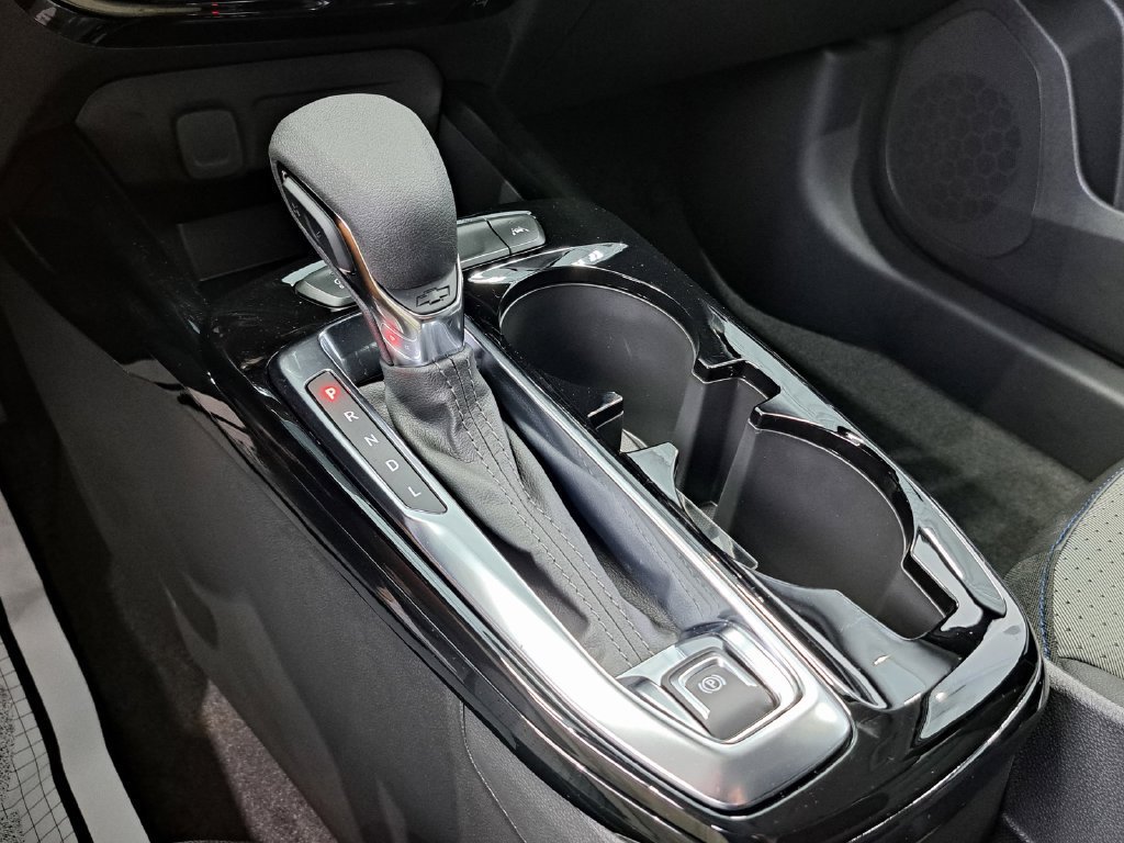 2026 Chevrolet Trax LT - Photo 11