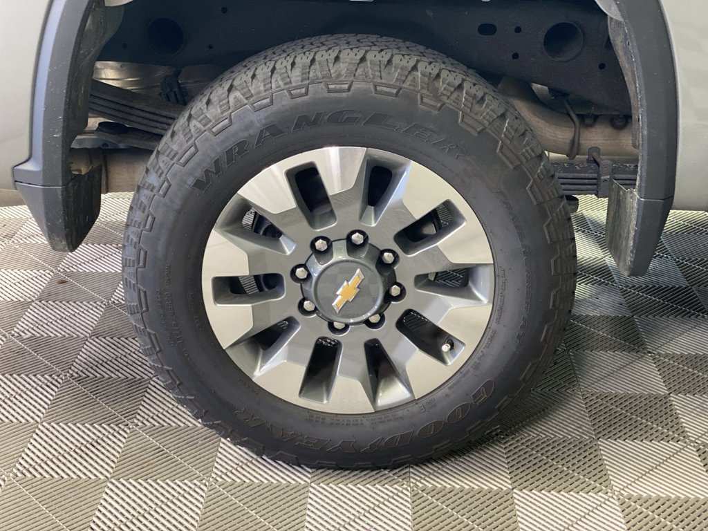 Used 2026 Sterling Gray Metallic Chevrolet Custom image 18