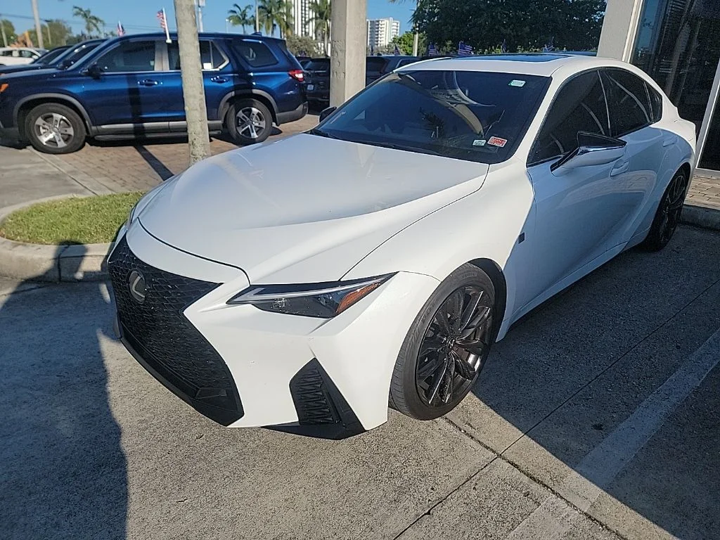 2025 Lexus IS