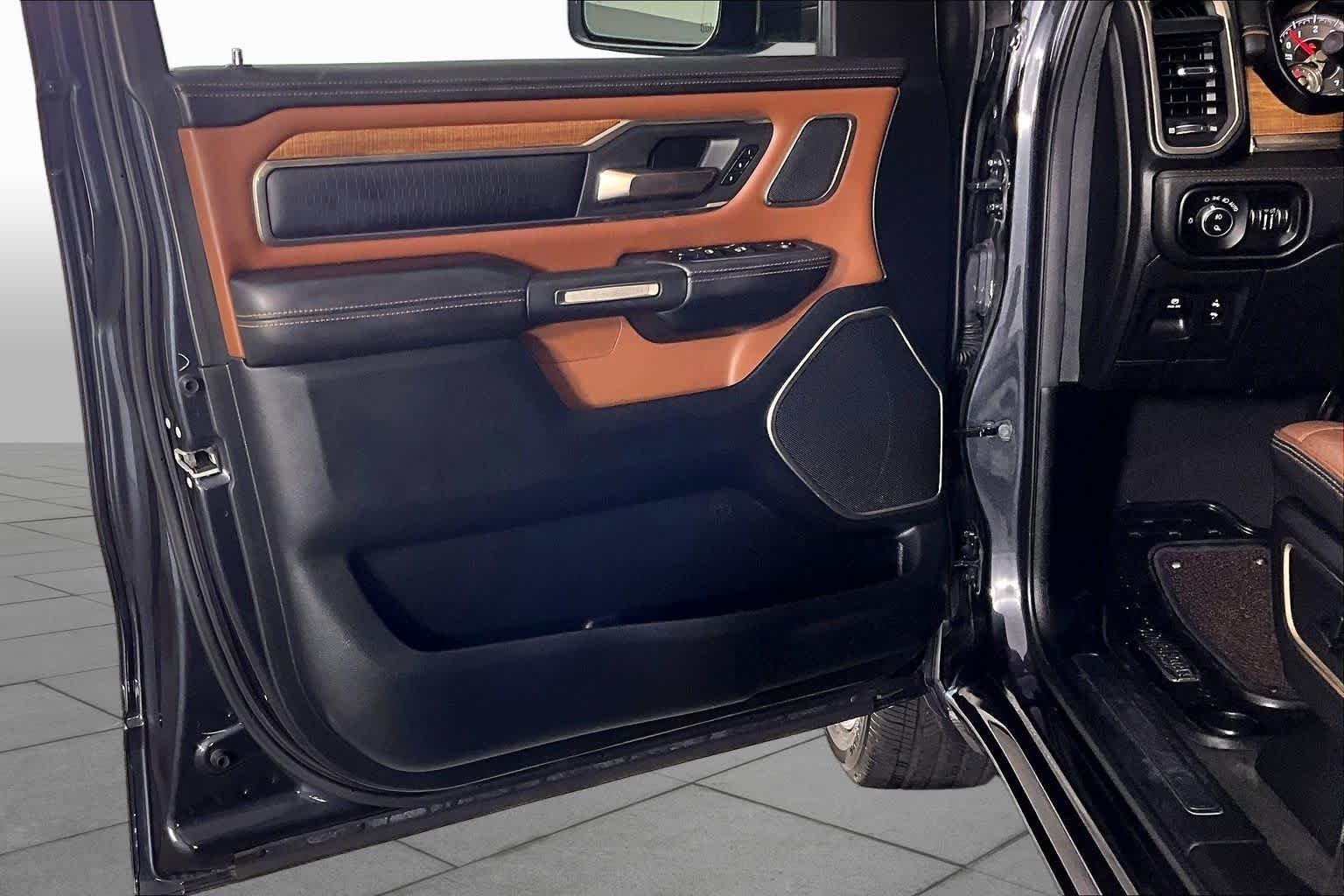 Used 2019 Maximum Steel Metallic Clearcoat Ram Longhorn image 19