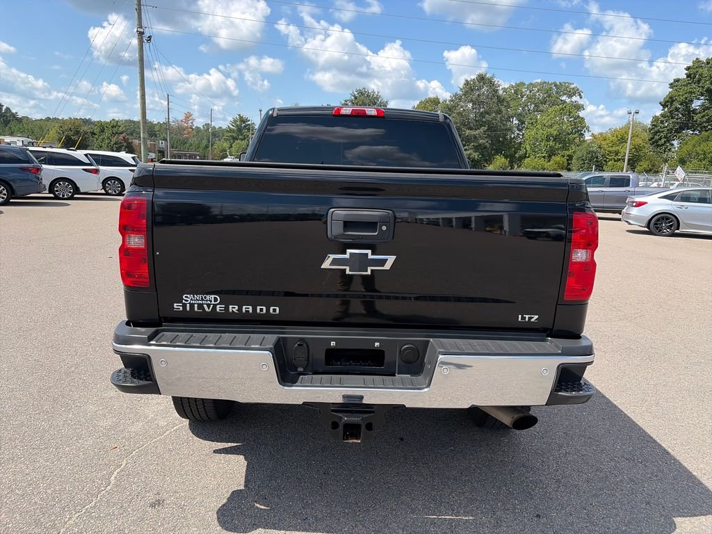 Used 2018 Black Chevrolet LTZ image 4