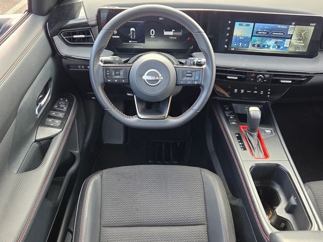 Used 2025 Gray Nissan SR image 7