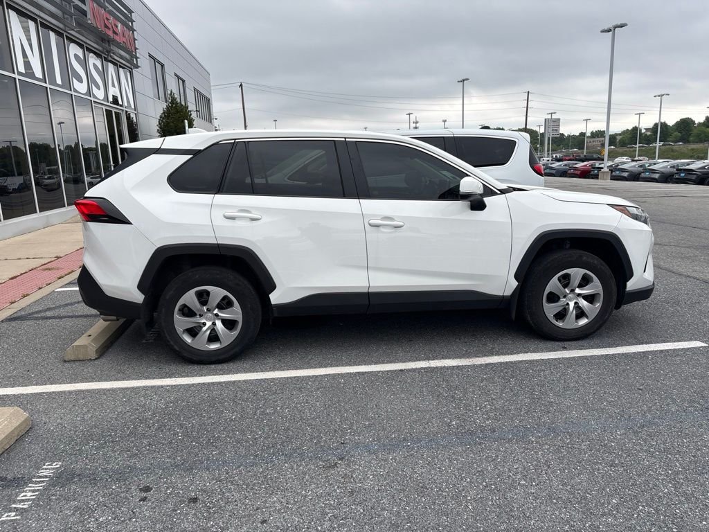 Used 2023 White Toyota LE image 9