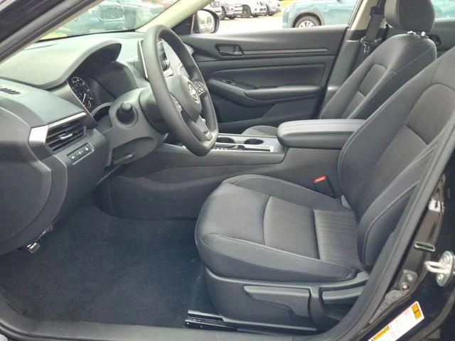 Used 2025 Black Nissan 2.5 S image 5