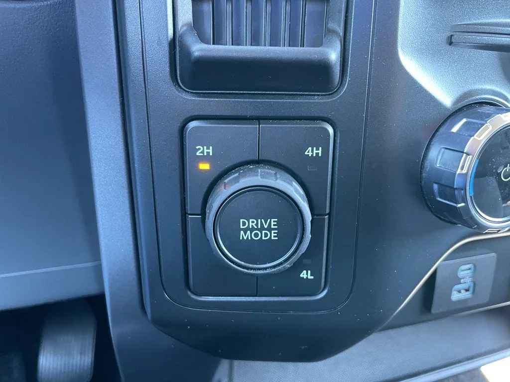 Used 2022 Black Metallic Ford XLT image 41