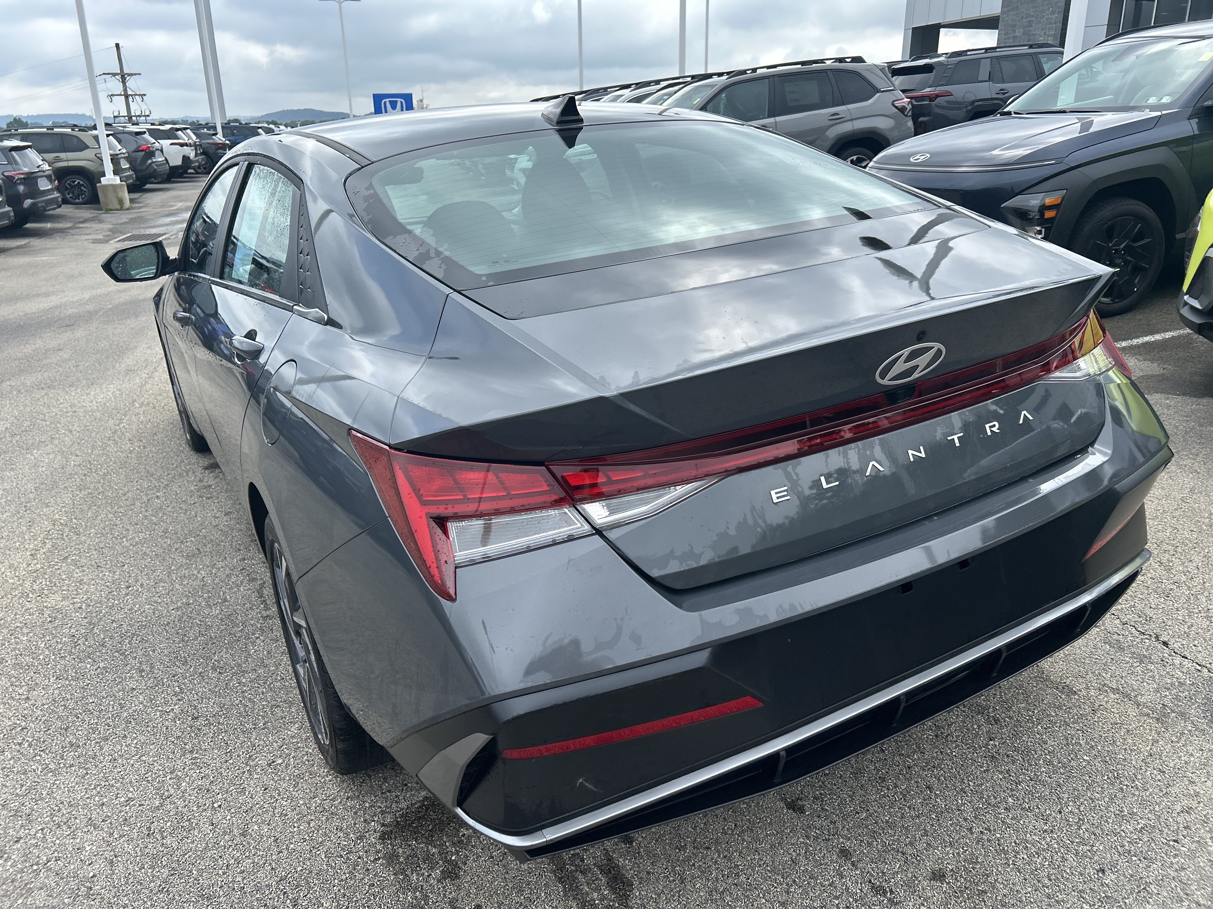 Certified Used 2025 Ecotronic Gray Hyundai SEL Convenience image 5
