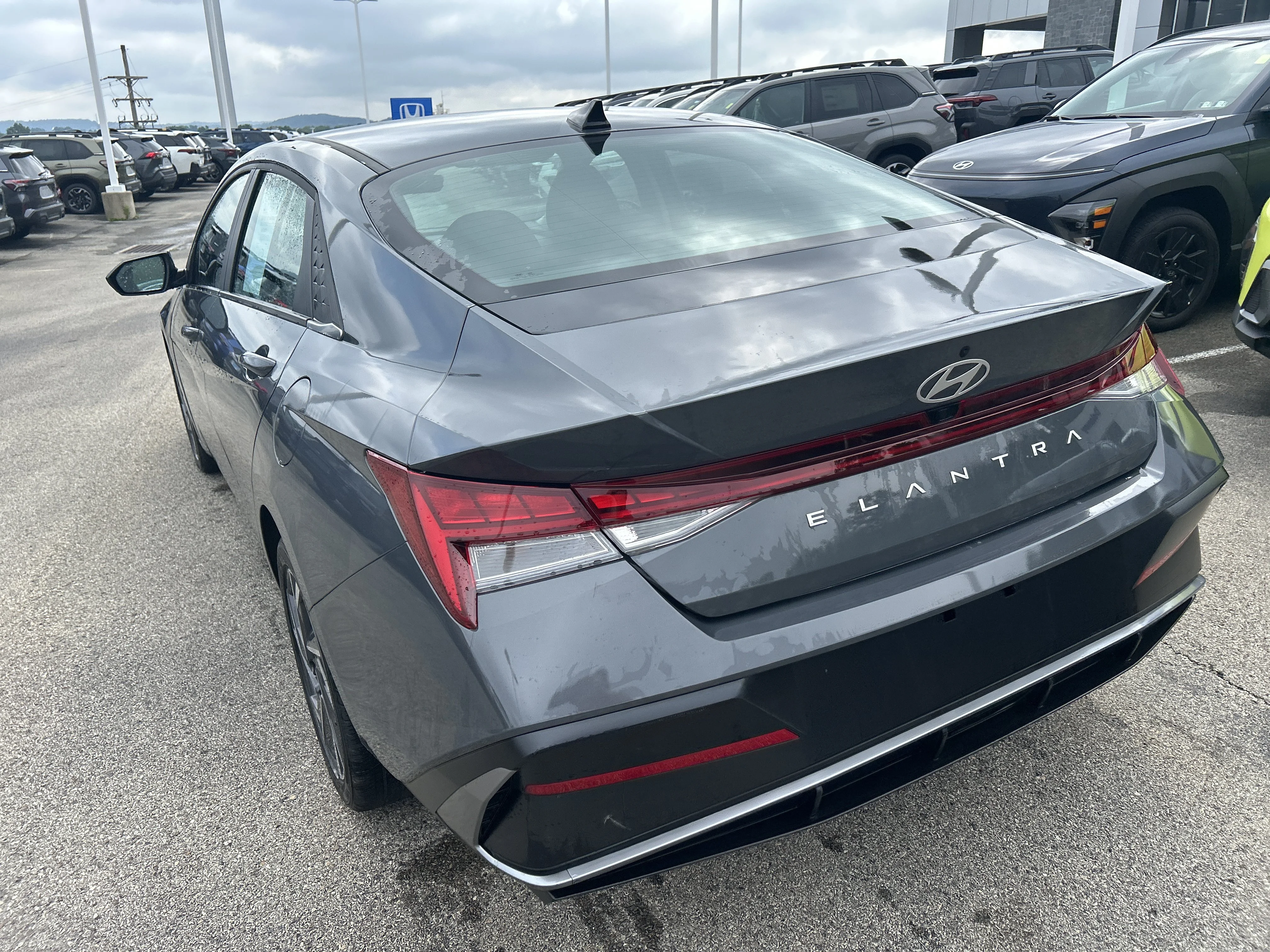 Used 2025 Ecotronic Gray Hyundai SEL Convenience image 5