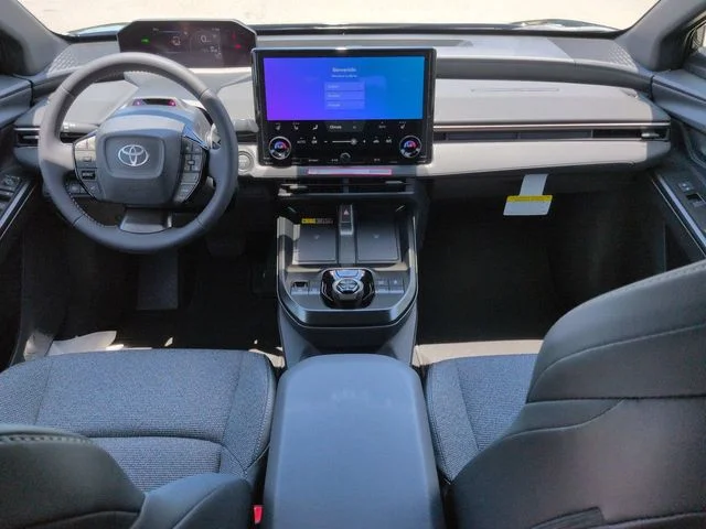 New 2026 Wind Chill Pearl Toyota XLE image 15