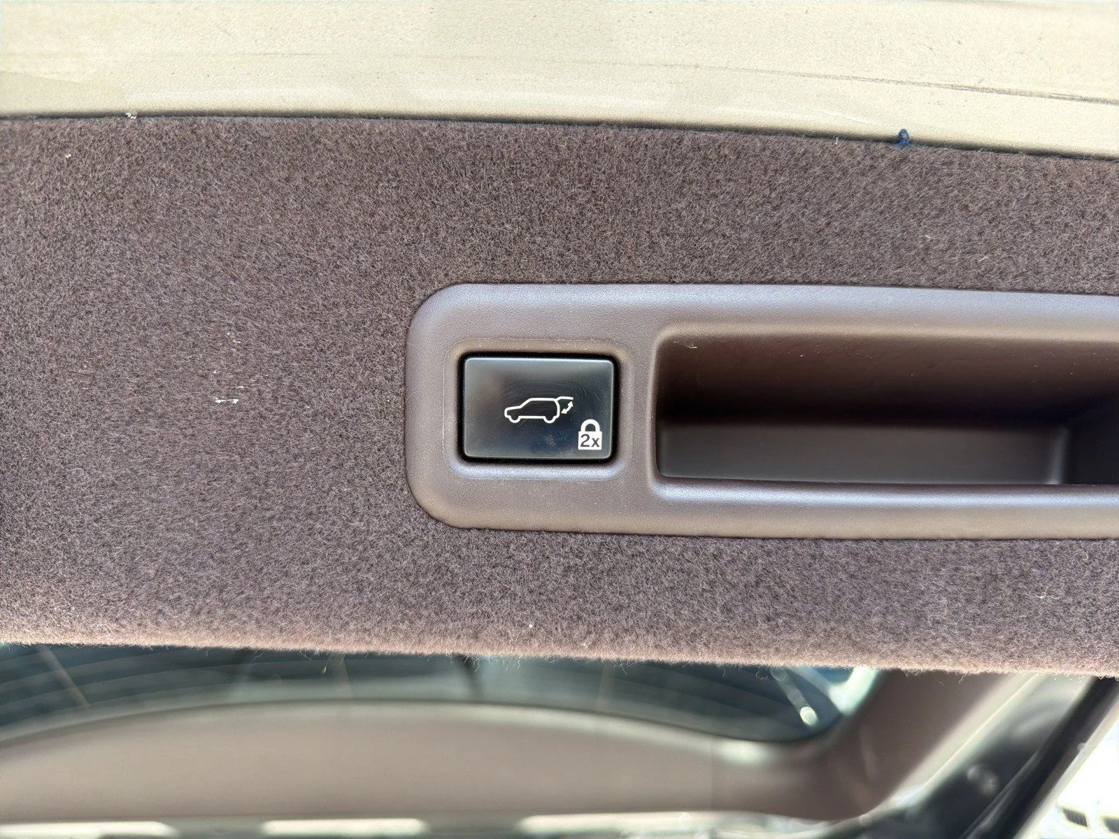 Used 2018 Silver Lexus 350L image 12