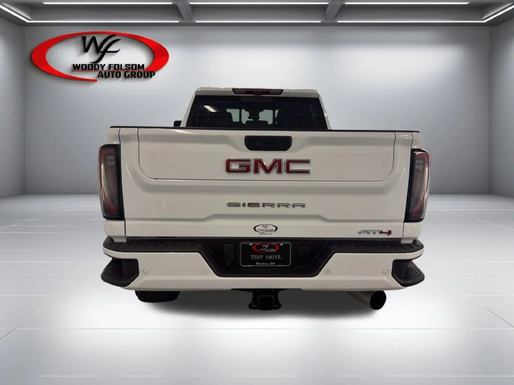 Used 2024 White GMC AT4 image 7