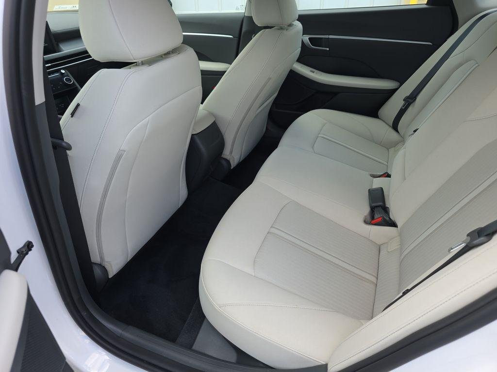 New 2026 Serenity White Hyundai SEL Sport image 29