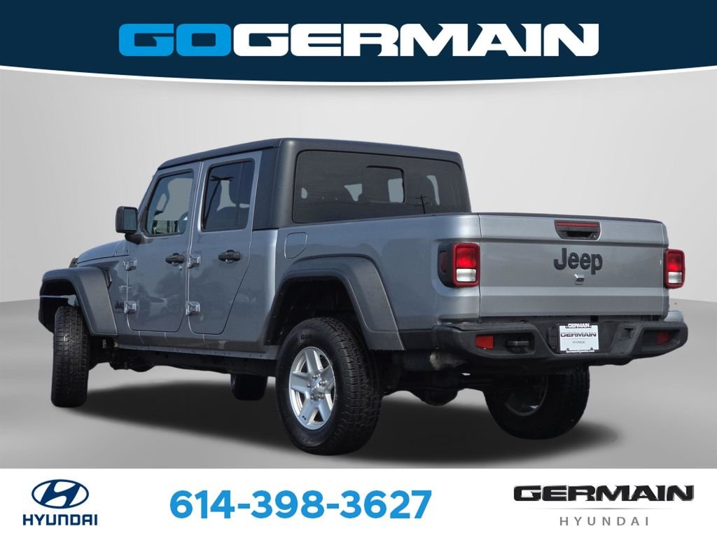 Used 2020 Silver Jeep Sport image 10