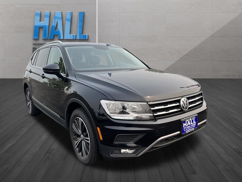 Used 2018 Black Volkswagen 2.0T SEL image 7