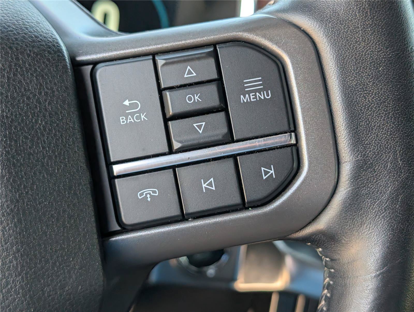 Used 2022 White Ford  image 19