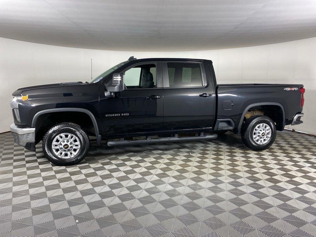 Used 2022 Black Chevrolet LT image 4