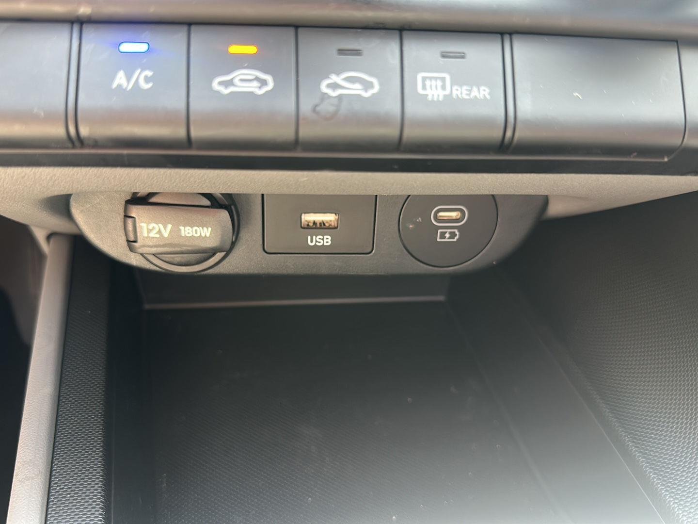 Used 2025 Ultimate Red Hyundai SE image 22