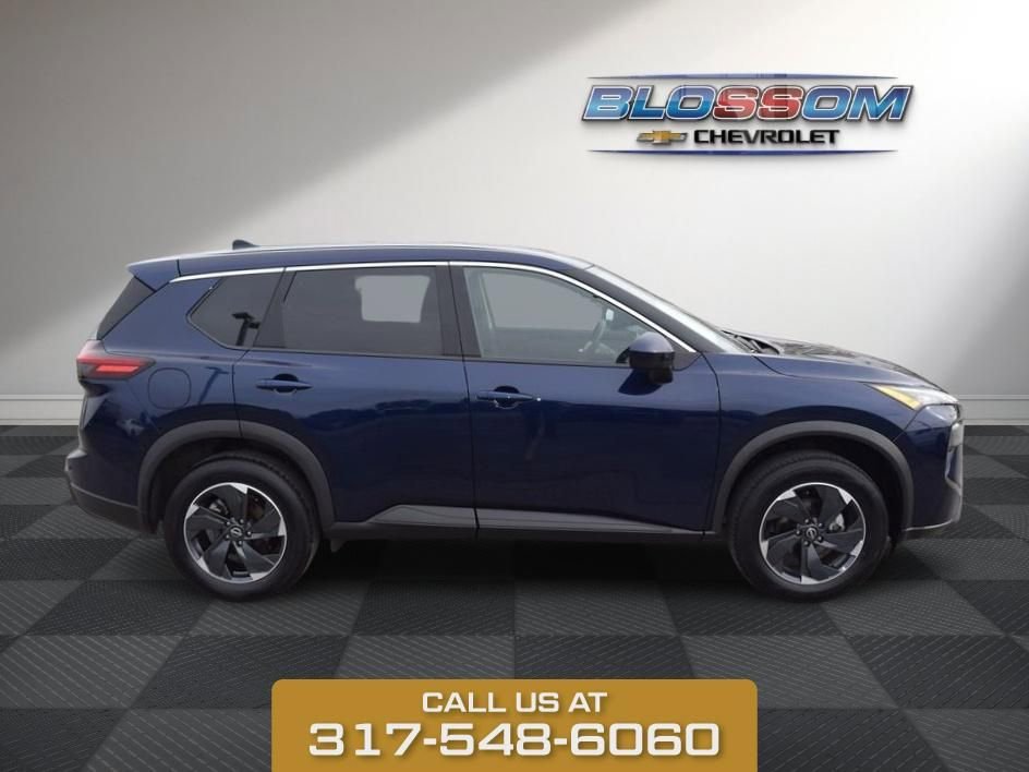 Used 2025 Deep Ocean Blue P Nissan SV image 8