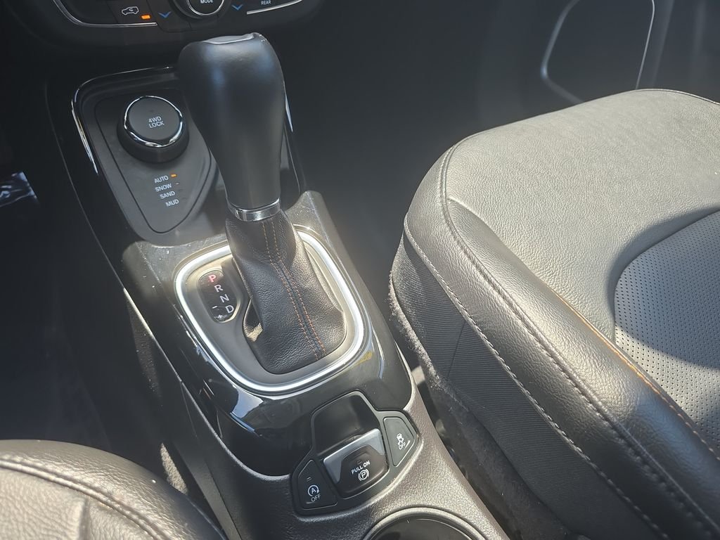Used 2020 Black Jeep Limited image 21