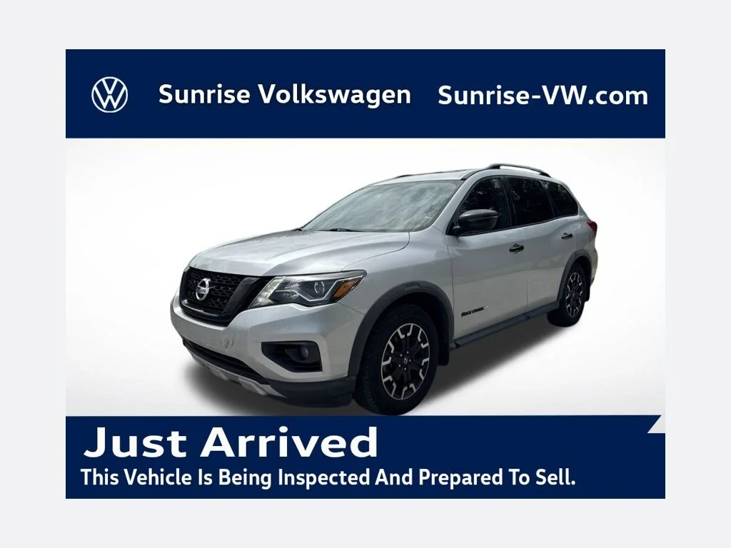 Used 2020 Brilliant Silver Metallic Nissan SL image 1