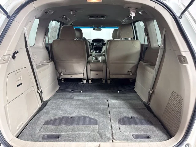 Used 2016 White Honda SE image 23