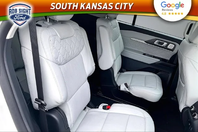 New 2026 Star White Metallic Tri-Coat Ford Platinum™ image 10