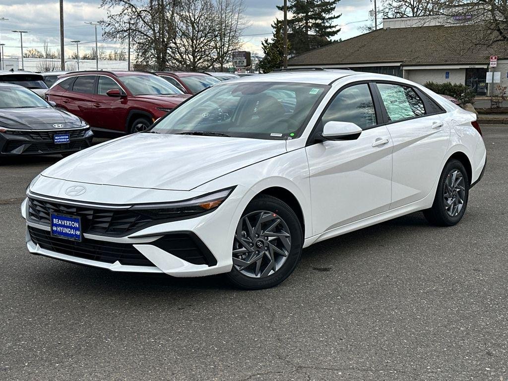 2026 Hyundai Elantra 1.6 HEV Blue's photo