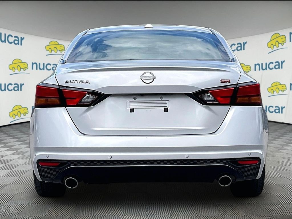 Certified Used 2023 Silver Nissan 2.5 SR image 5